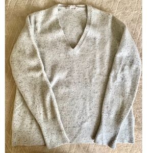 Speckled gray Everlane Cashmere sweater